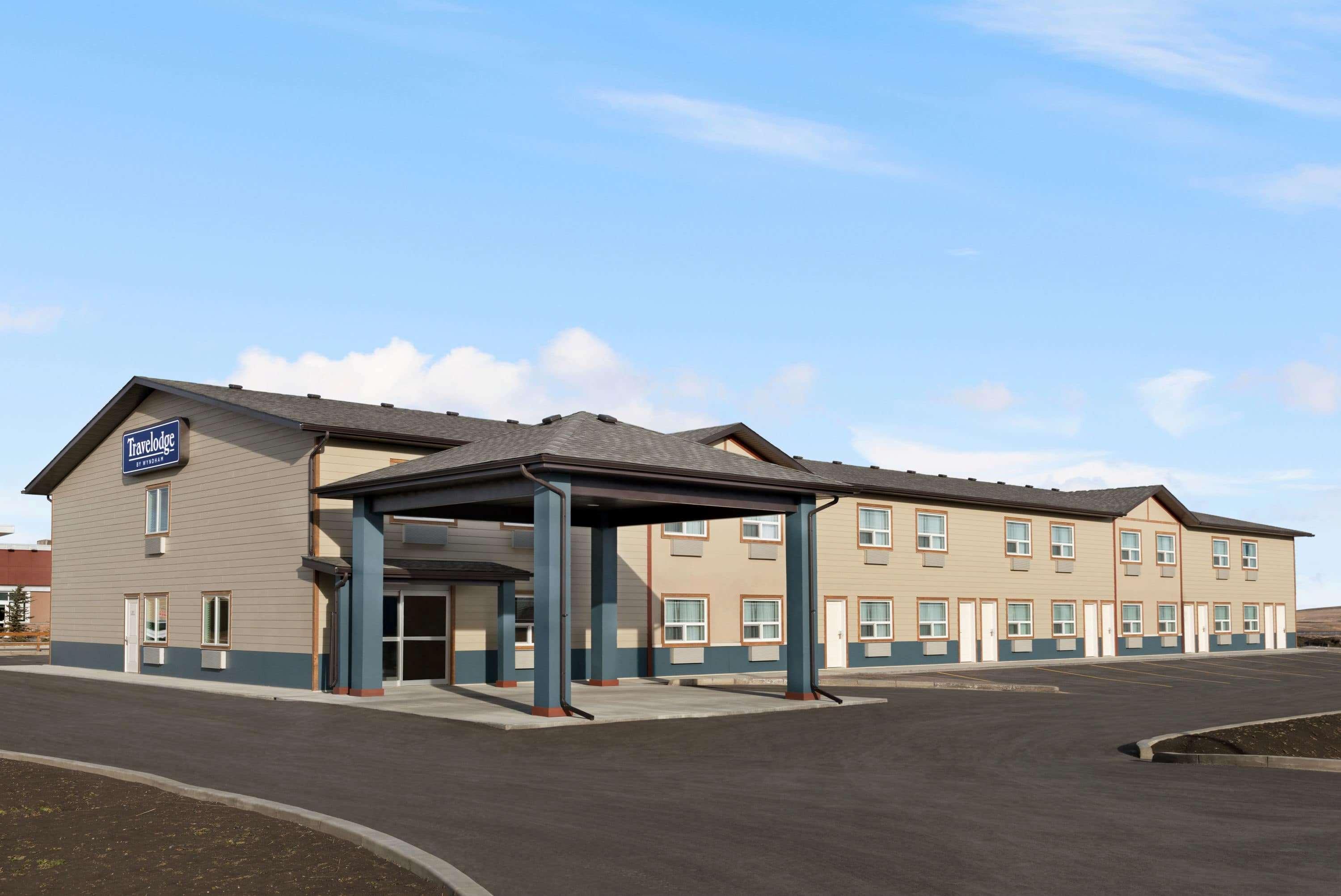 Travelodge By Wyndham Pincher Creek Exterior foto